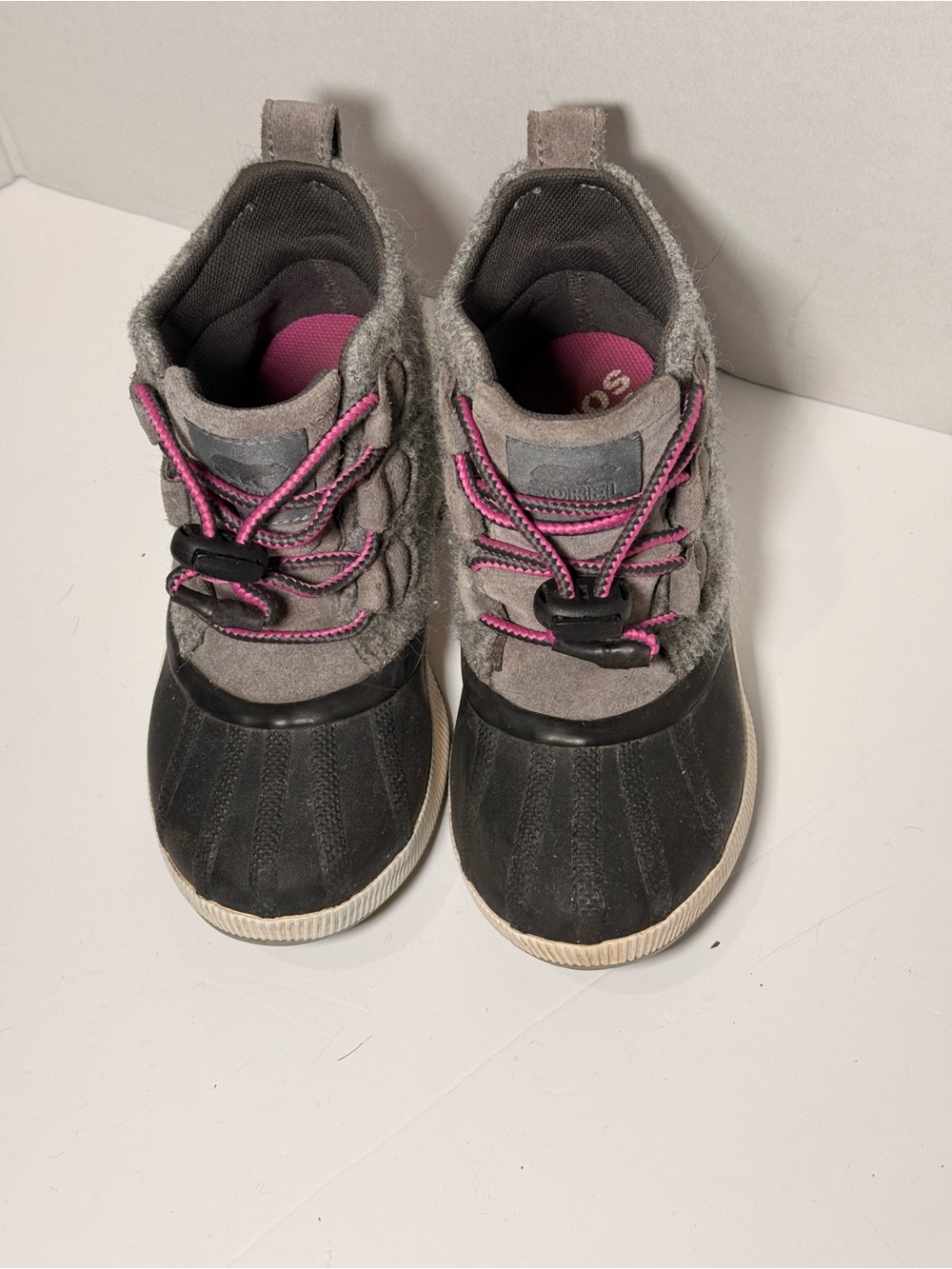 Sorel Kids Gray and Pink Duck Boots size 1
